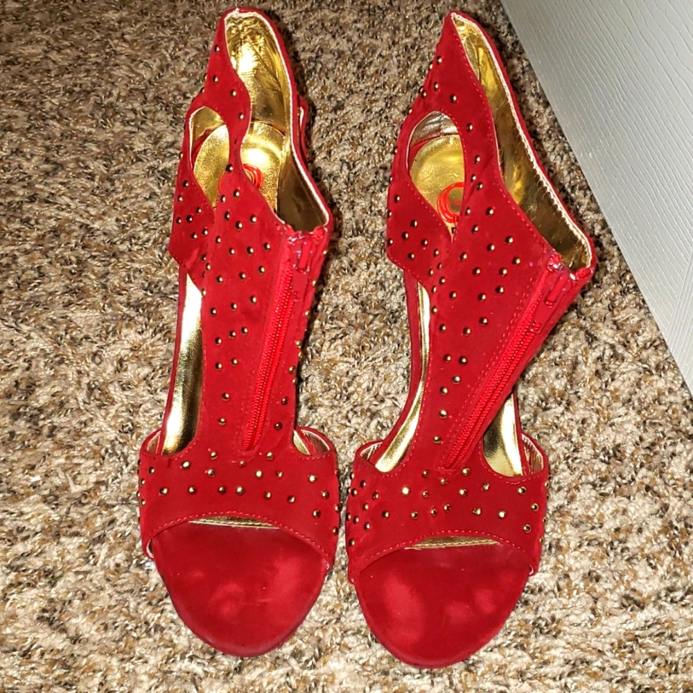 Holiday party heels